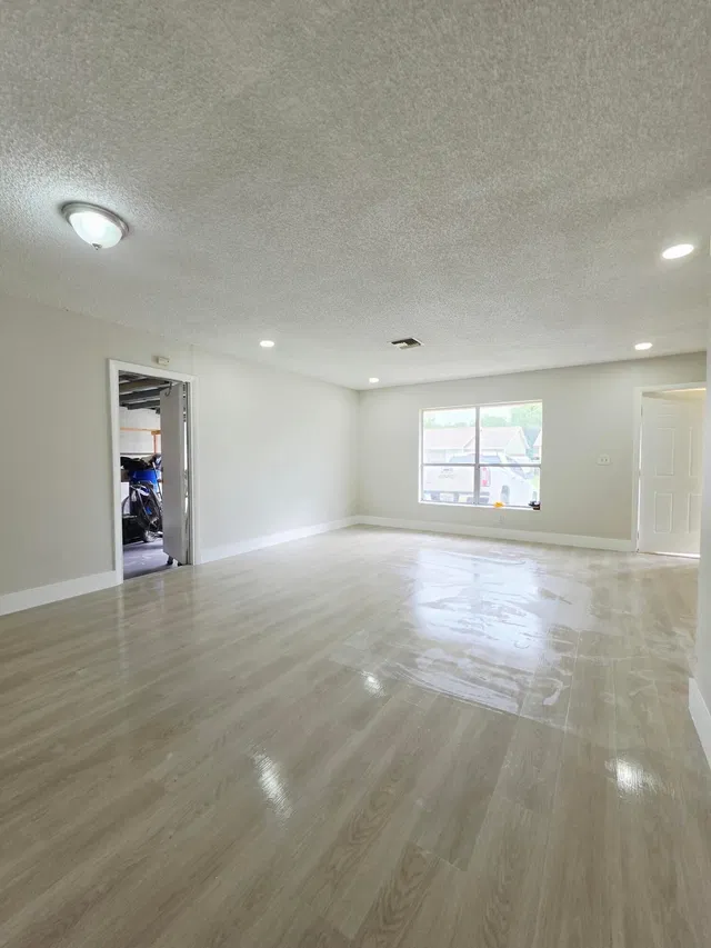  Residence photo 4