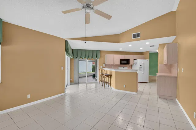 Residence photo 12