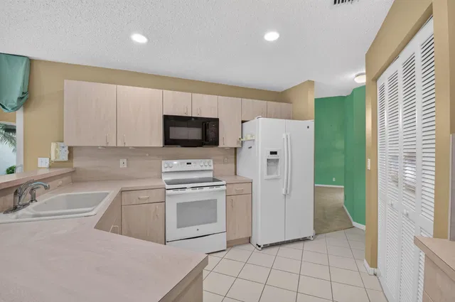 Residence photo 14