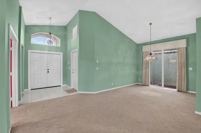 Residence photo 18