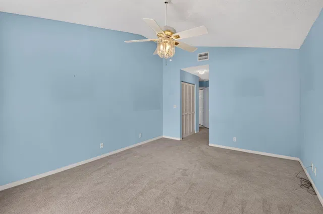 Residence photo 27