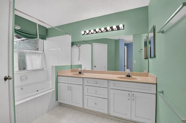 Residence photo 29