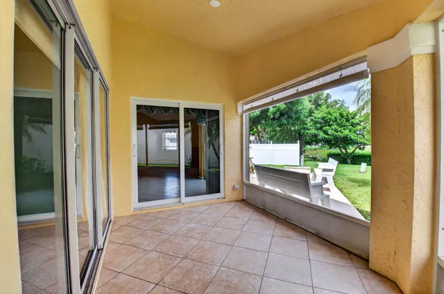 Residence photo 35