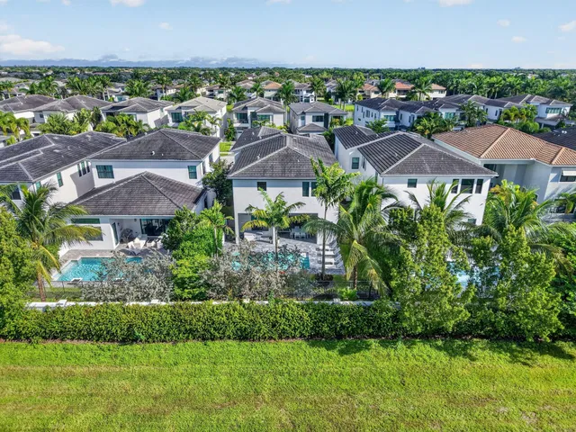 Boca Bridges Residence photo 67