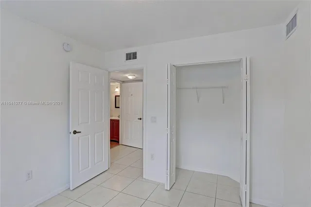 Unit 106 photo 11