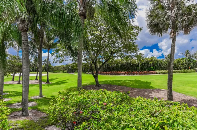 St. Andrews Country Club Residence photo 33