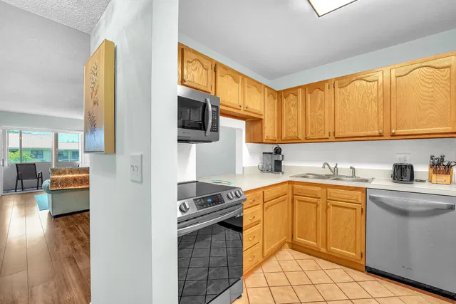  Unit 210 photo 11
