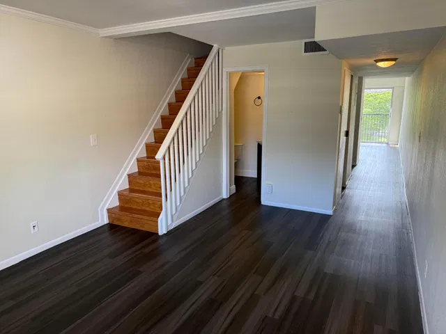 Unit 222 photo 7