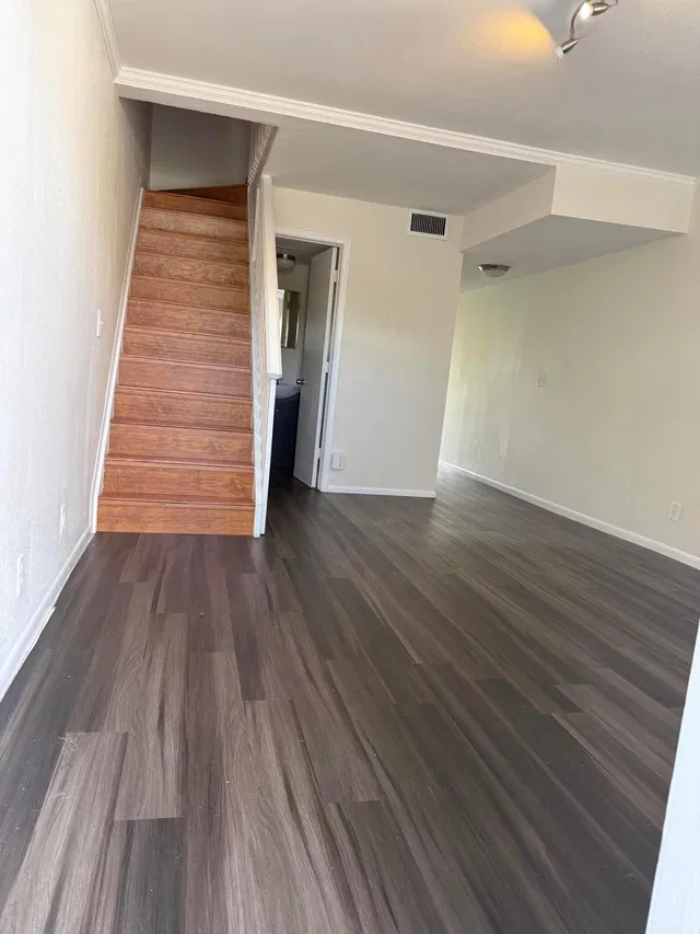 Unit 222 photo 8