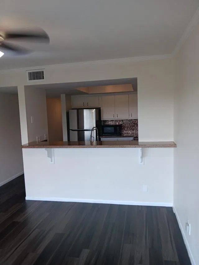 Unit 222 photo 13