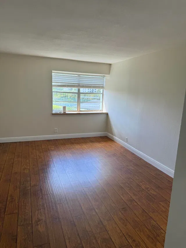 Unit 222 photo 29
