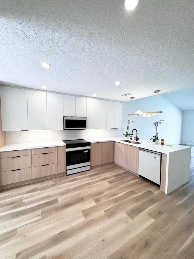 Residence photo 3