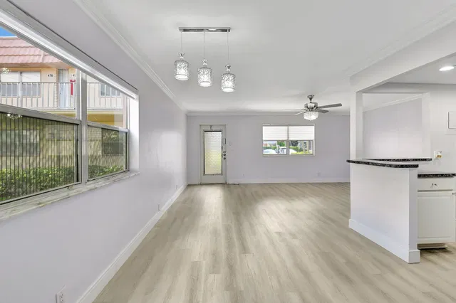  Residence photo 10