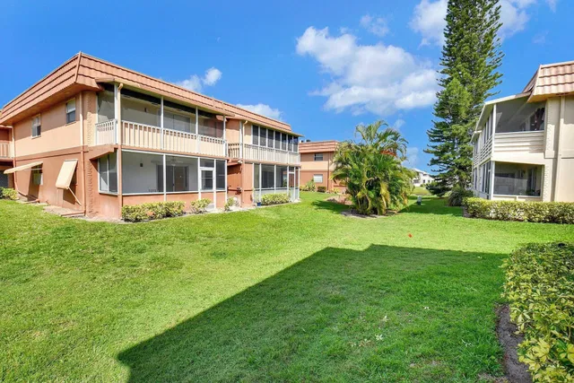  Residence photo 24