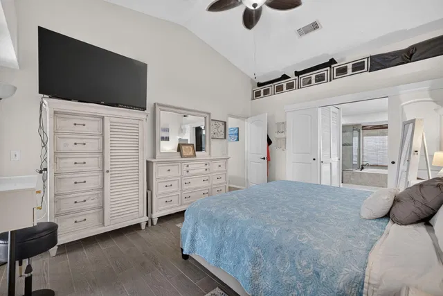 Residence photo 22