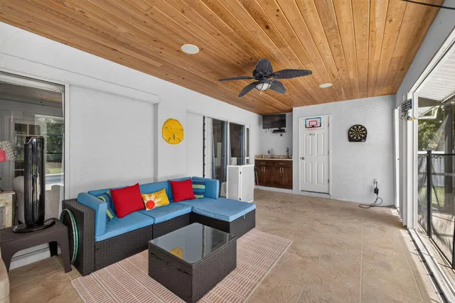 Residence photo 42