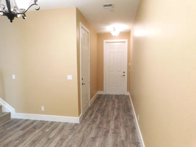  Residence photo 4