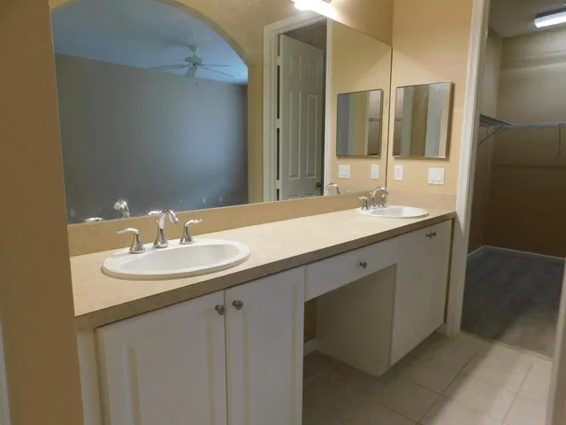  Residence photo 17