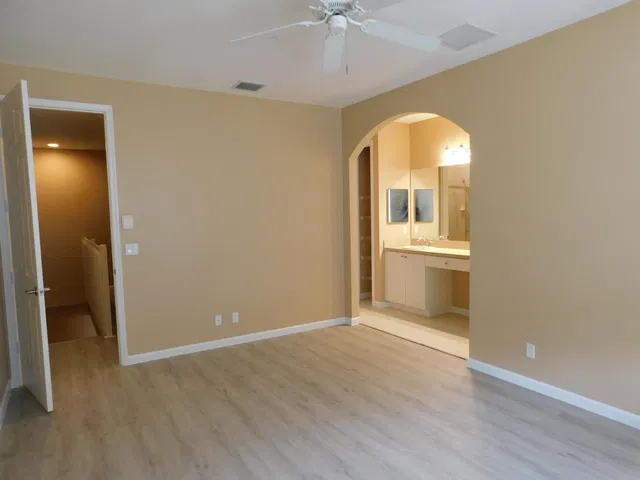  Residence photo 19
