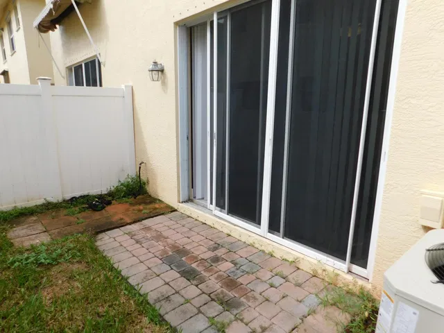  Residence photo 26