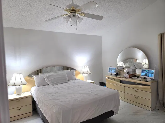 Residence photo 23