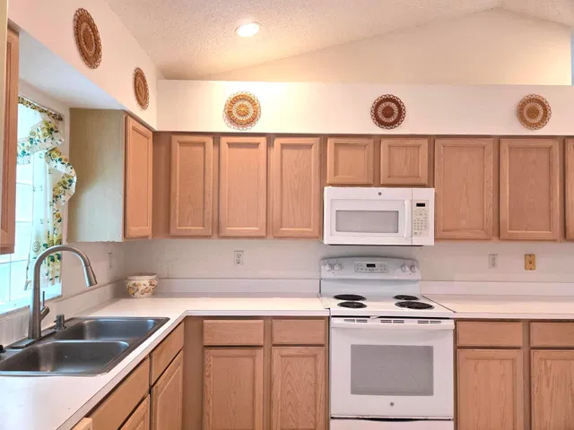 Residence photo 28
