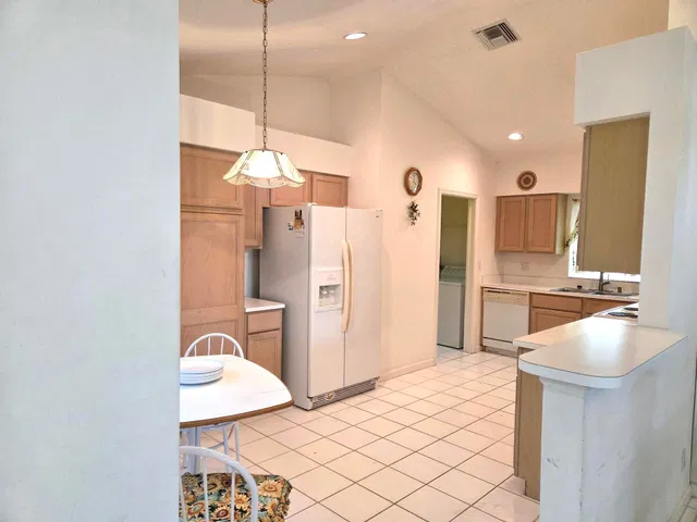 Residence photo 30