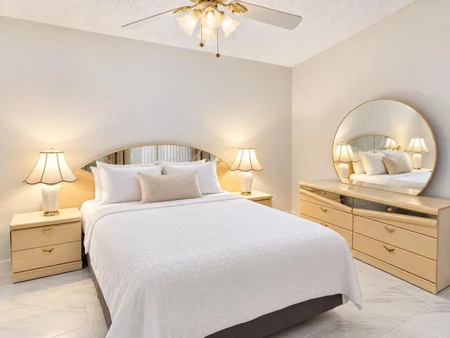 Residence photo 41
