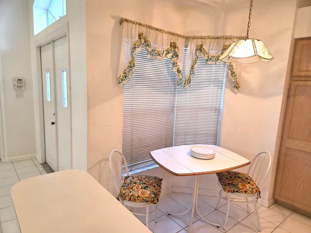 Residence photo 53