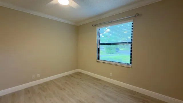  Unit C photo 13