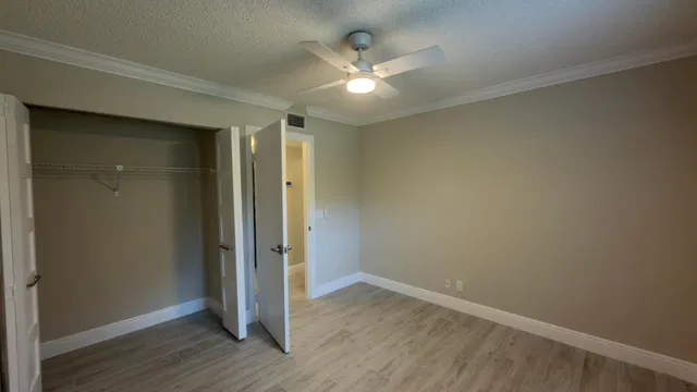  Unit C photo 14