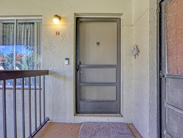  Unit H photo 10