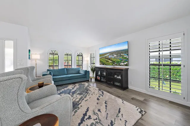 Residence photo 18