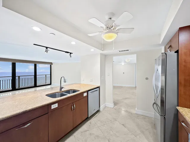 Tiara Singer Island Unit 35-E photo 4