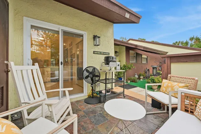 Residence photo 3