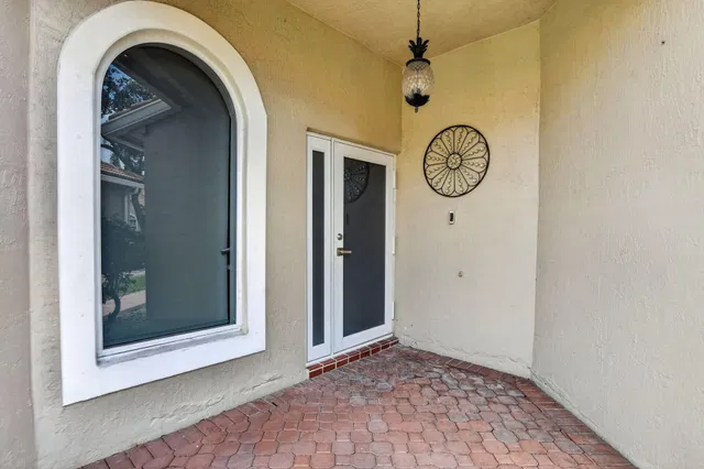  Residence photo 5