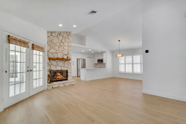 Residence photo 5
