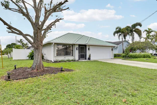 Residence photo 36