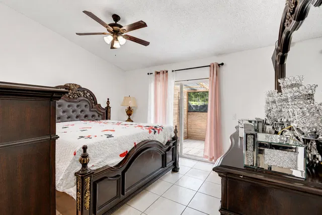 Residence photo 23