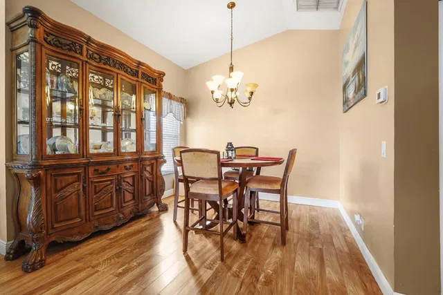 Residence photo 19