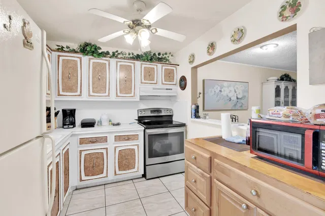 Unit 204 photo 2