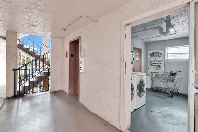 Unit 204 photo 18