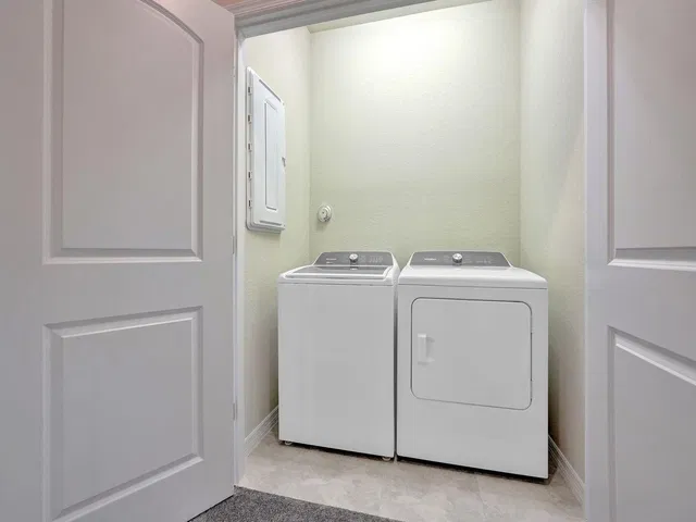  Residence photo 12