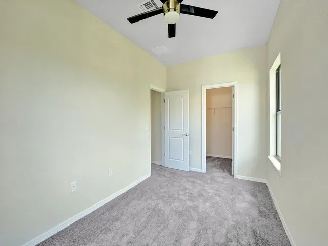  Residence photo 15