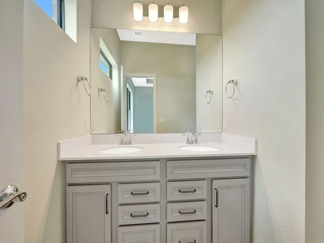  Residence photo 20