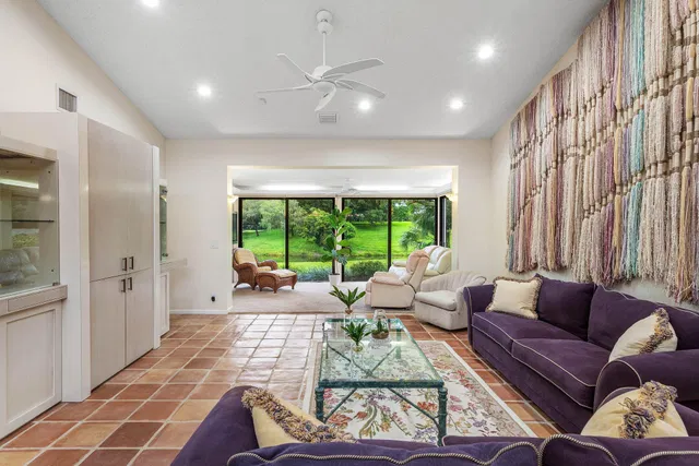 Residence photo 6