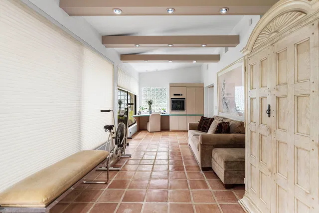 Residence photo 23