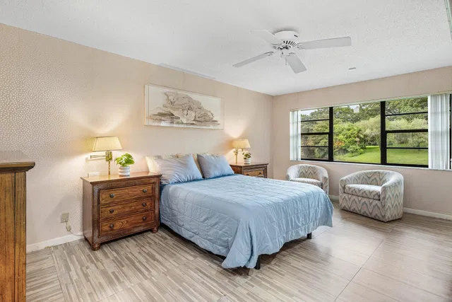 Residence photo 26
