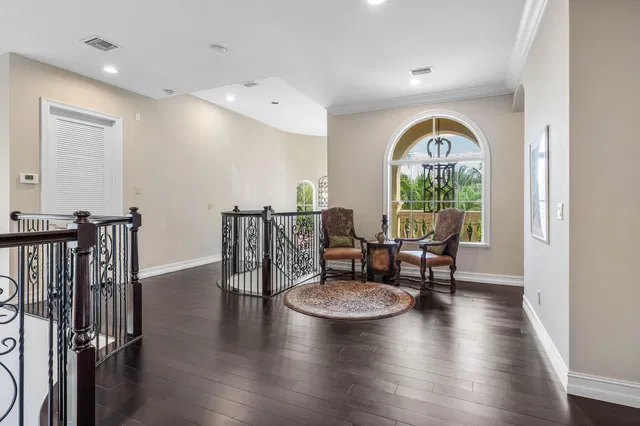  Residence photo 26