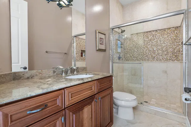  Residence photo 34